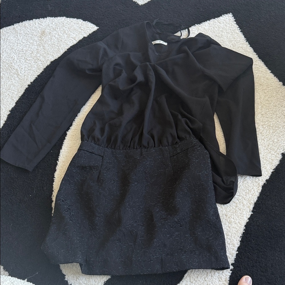 Elegant Black Long Sleeve Dress